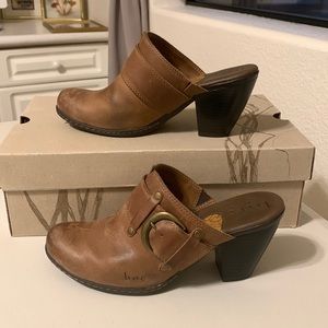 Brown leather clog🤎